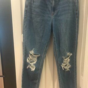American Eagle Distressed Mom Jeans - Size 8